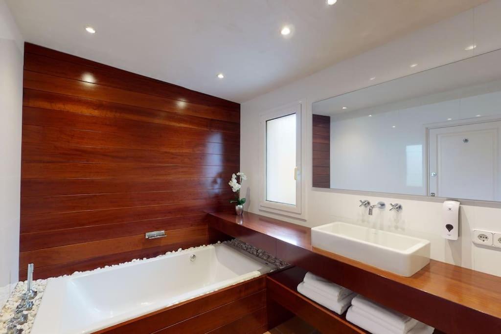 Lesal Villas Rentals, Villa Mar Azul, Tossa De Mar Eksteriør bilde